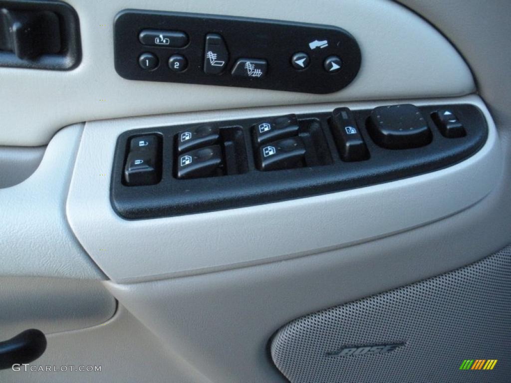 2003 Suburban 1500 Z71 4x4 - Black / Tan/Neutral photo #11