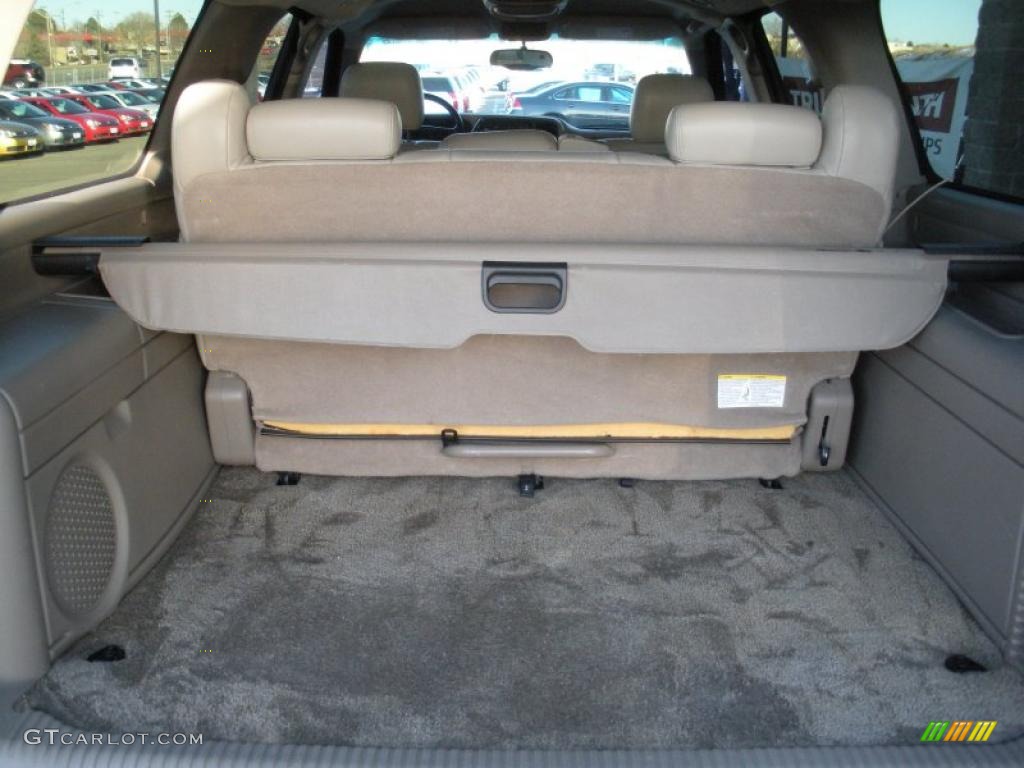 2003 Suburban 1500 Z71 4x4 - Black / Tan/Neutral photo #16