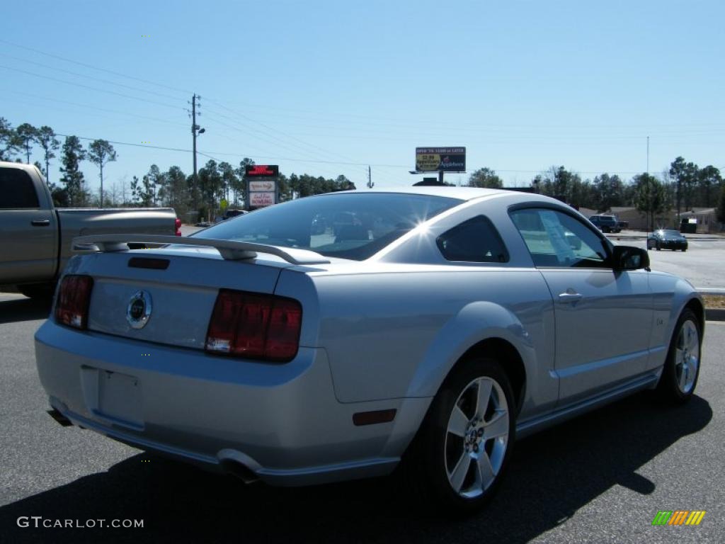 2006 Mustang GT Premium Coupe - Satin Silver Metallic / Dark Charcoal photo #5