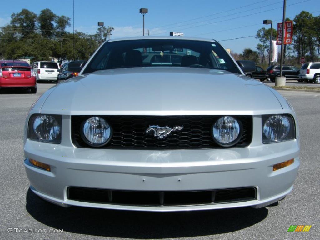 2006 Mustang GT Premium Coupe - Satin Silver Metallic / Dark Charcoal photo #8