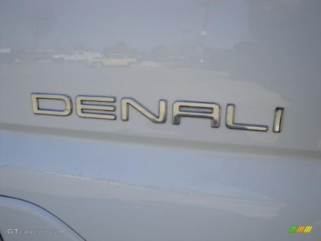 2006 Yukon Denali AWD - Summit White / Stone Gray photo #10