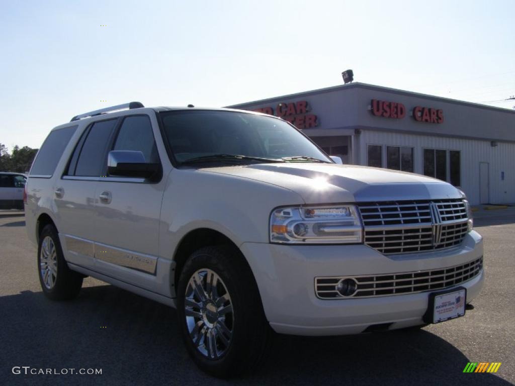 White Chocolate Tri-Coat Lincoln Navigator