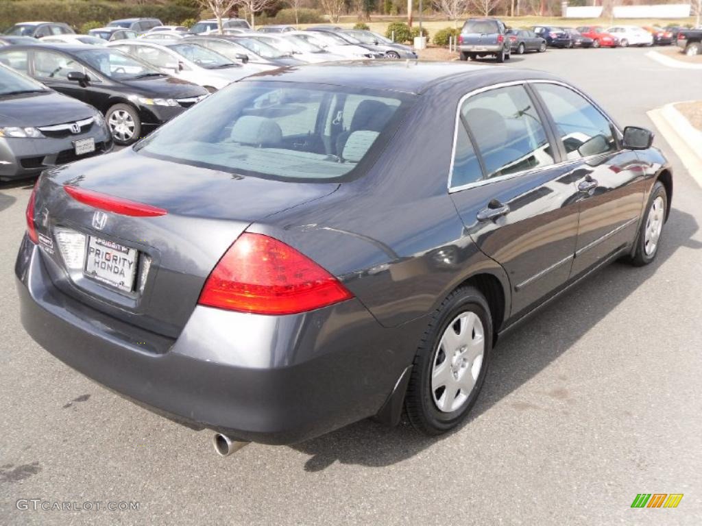 2007 Accord LX Sedan - Graphite Pearl / Gray photo #4