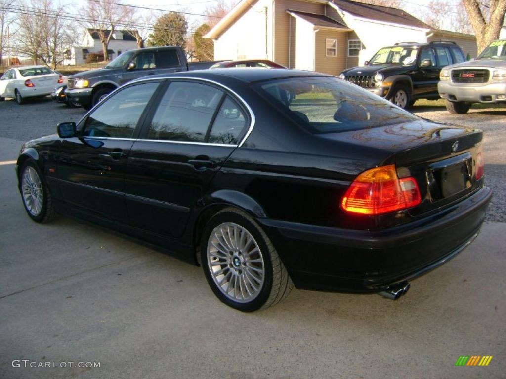 2001 3 Series 330i Sedan - Jet Black / Black photo #7