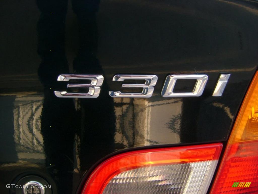 2001 3 Series 330i Sedan - Jet Black / Black photo #10