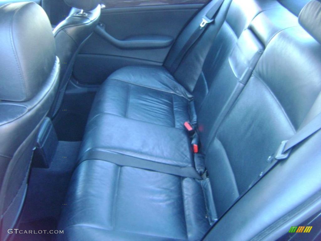 2001 3 Series 330i Sedan - Jet Black / Black photo #25