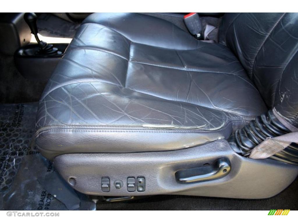 2001 Ram 3500 SLT Quad Cab 4x4 Dually - Parriot Blue Pearl / Mist Gray photo #35