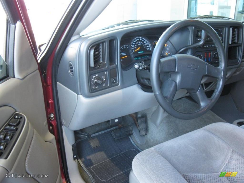 2004 Tahoe LS - Sport Red Metallic / Gray/Dark Charcoal photo #12