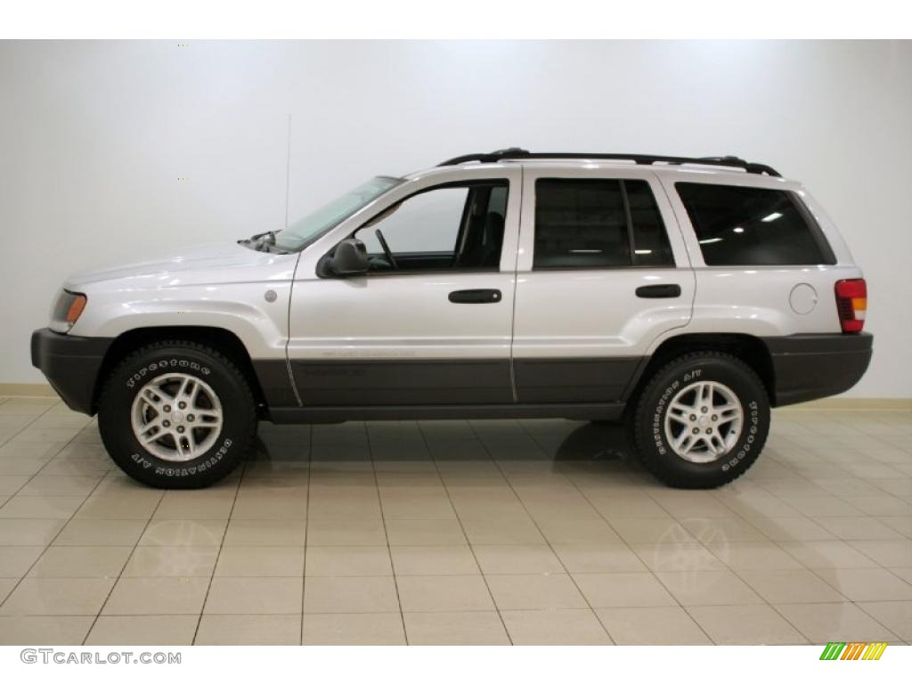 2004 Grand Cherokee Laredo 4x4 - Bright Silver Metallic / Dark Slate Gray photo #4