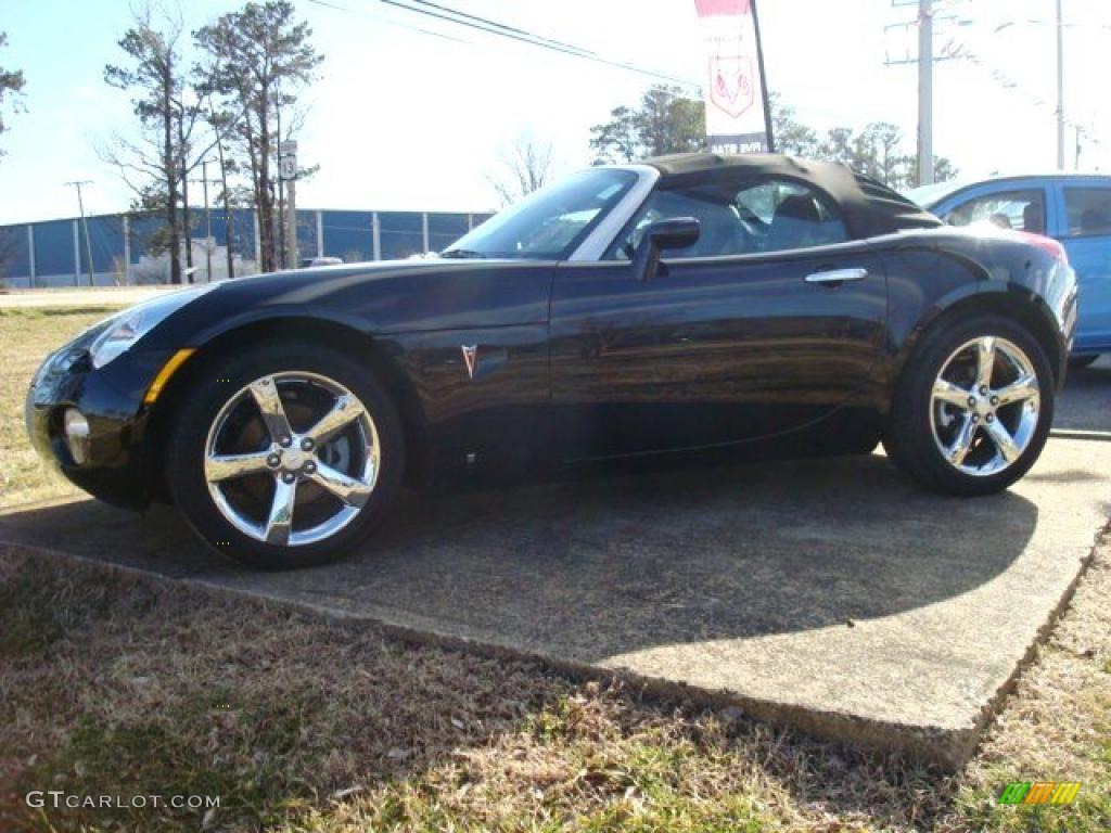 2006 Solstice Roadster - Mysterious Black / Steel/Sand photo #1