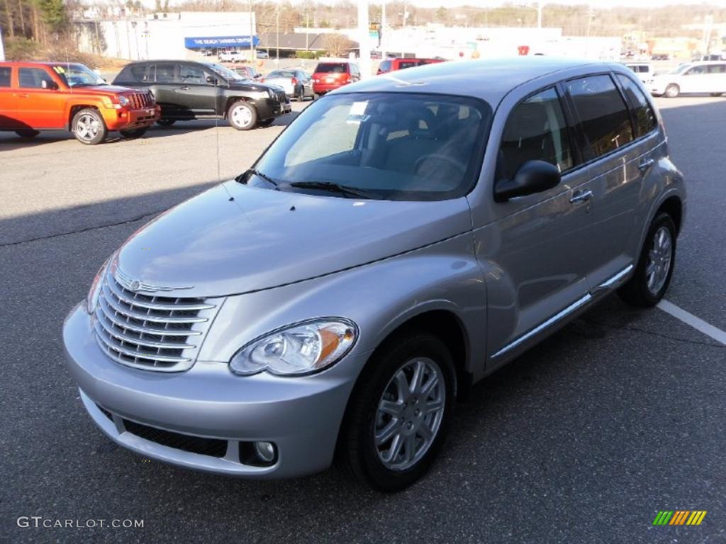 2010 PT Cruiser Classic - Bright Silver Metallic / Pastel Slate Gray photo #1