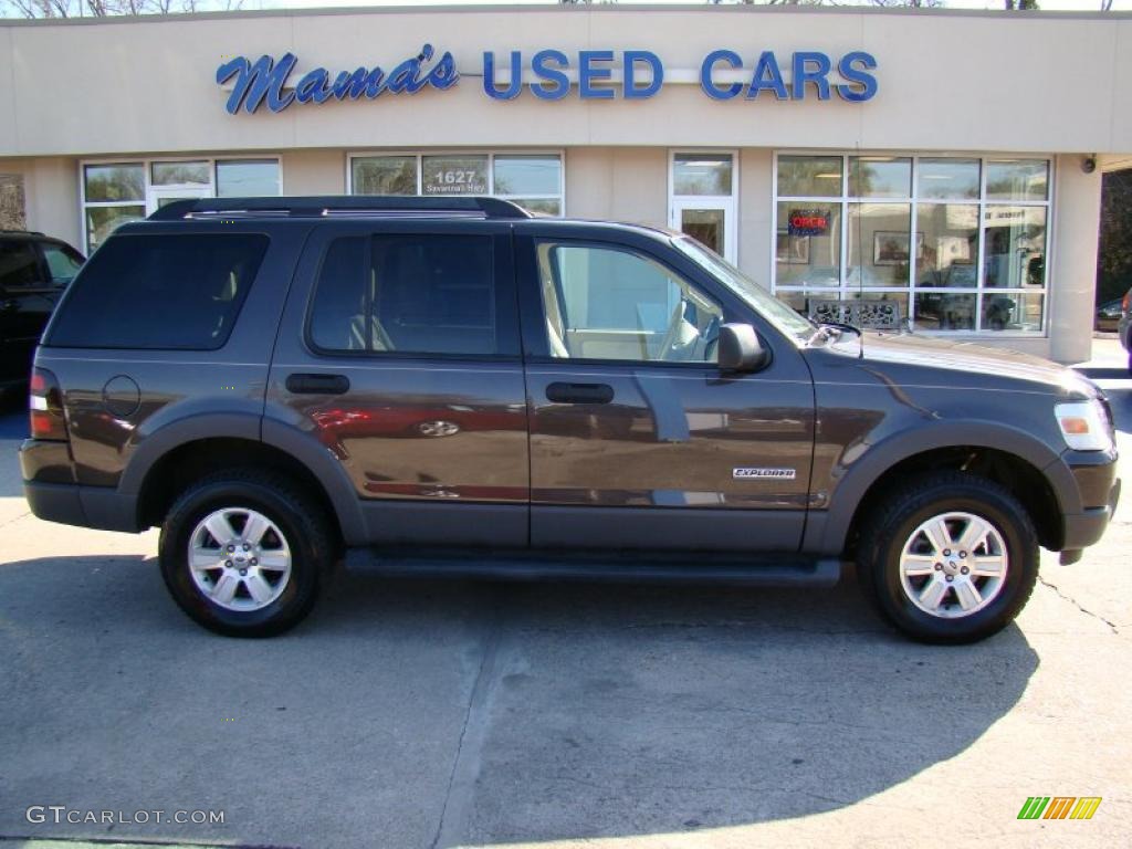 2006 Explorer XLT - Dark Stone Metallic / Camel photo #1