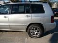 Millenium Silver Metallic - Highlander V6 Photo No. 30