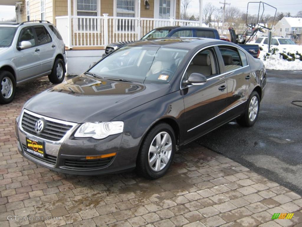 2006 Passat 2.0T Sedan - Mocha Brown / Latte Macchiato photo #1