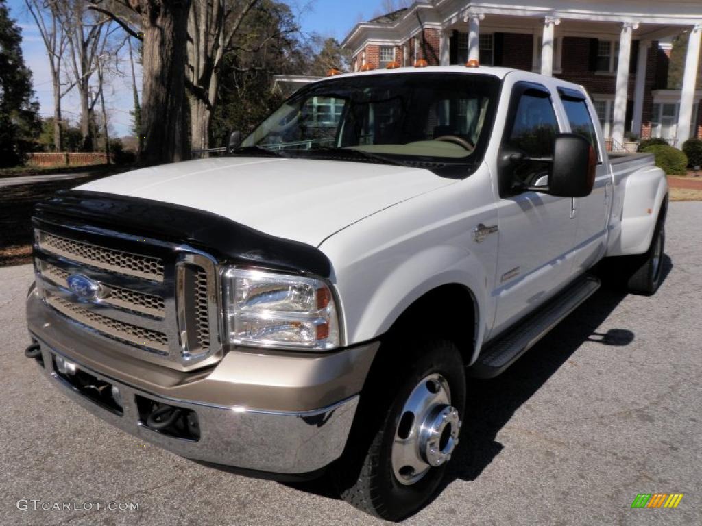 Oxford White Ford F350 Super Duty