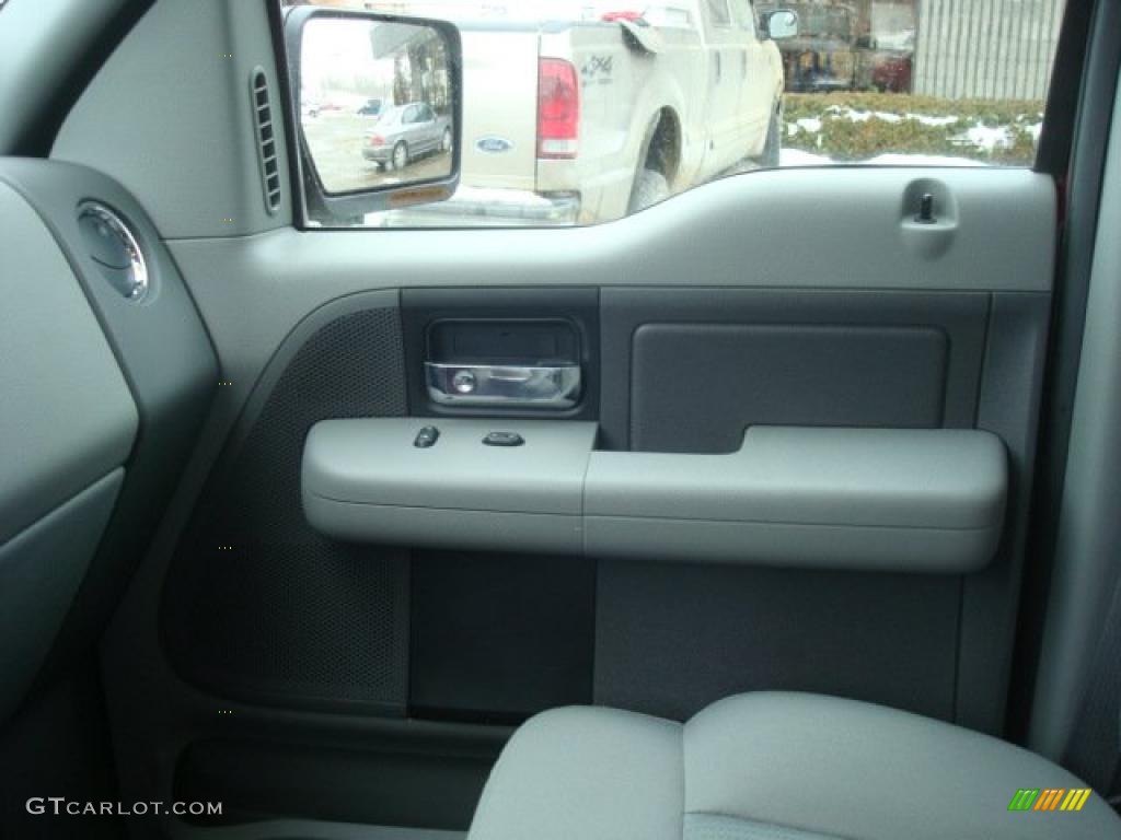 2008 F150 XLT SuperCrew 4x4 - Bright Red / Medium/Dark Flint photo #18