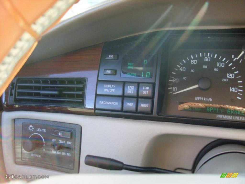 1994 Seville Sedan - Dark Calypso Green Metallic / Beige photo #11