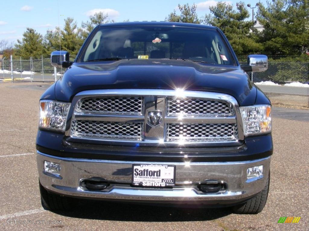 2009 Ram 1500 Laramie Crew Cab 4x4 - Brilliant Black Crystal Pearl / Dark Slate Gray photo #2