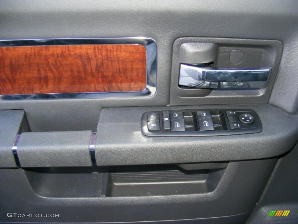 2009 Ram 1500 Laramie Crew Cab 4x4 - Brilliant Black Crystal Pearl / Dark Slate Gray photo #20