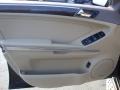 Black - ML 500 4Matic Photo No. 13