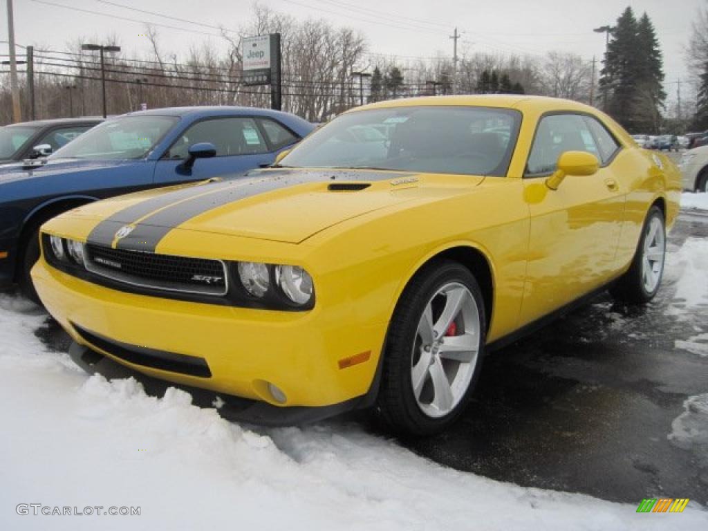 2010 Challenger SRT8 - Detonator Yellow / Dark Slate Gray photo #1