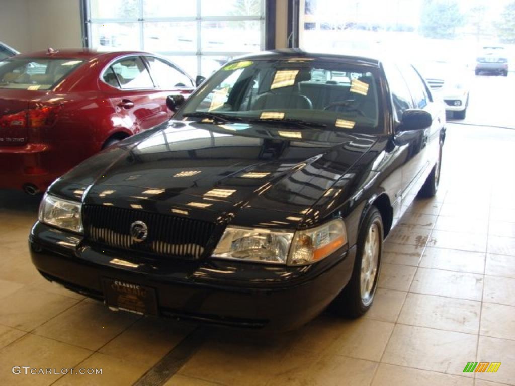2004 Grand Marquis LS - Black Clearcoat / Light Flint photo #2