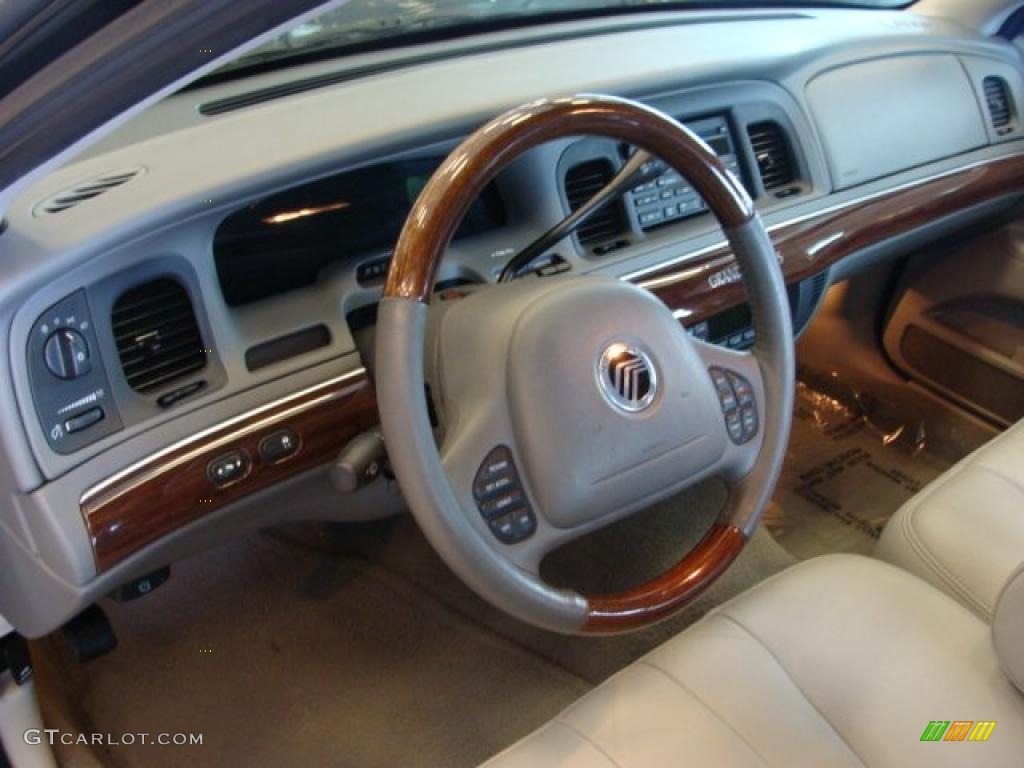 2004 Grand Marquis LS - Black Clearcoat / Light Flint photo #4