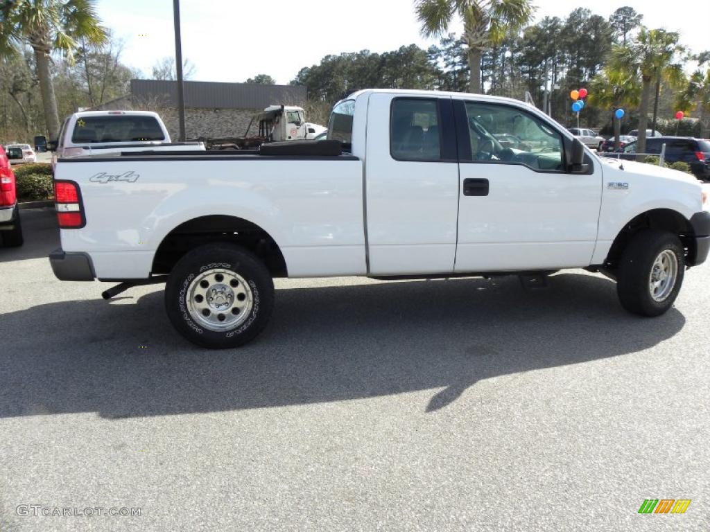 2006 F150 XL SuperCab 4x4 - Oxford White / Flint photo #12