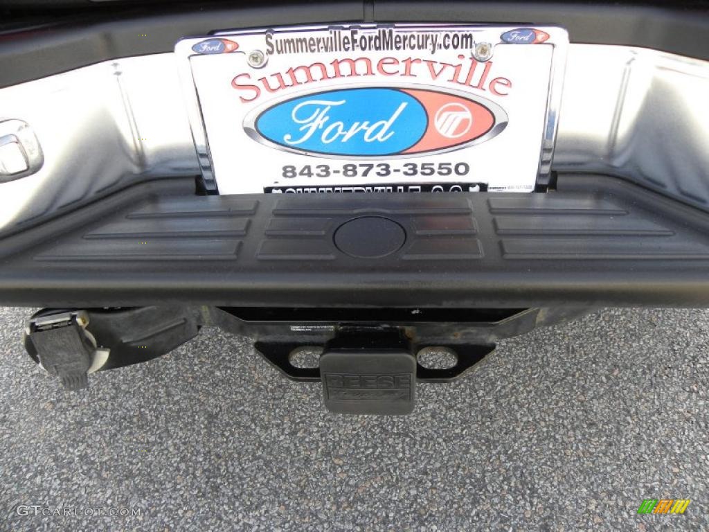 2005 Titan LE Crew Cab 4x4 - Red Alert / Steel photo #17