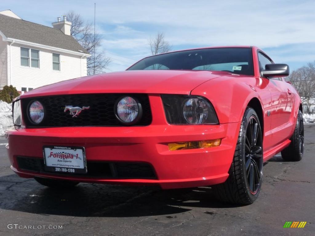 2006 Mustang GT Premium Coupe - Torch Red / Dark Charcoal photo #14