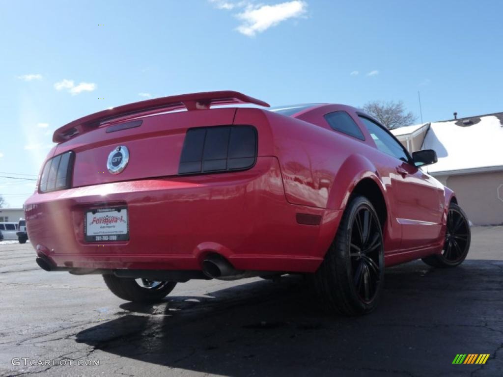 2006 Mustang GT Premium Coupe - Torch Red / Dark Charcoal photo #18