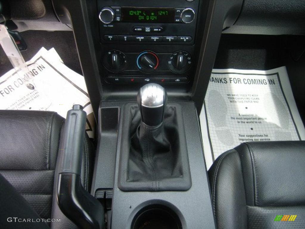 2008 Mustang GT Premium Coupe - Black / Dark Charcoal photo #18