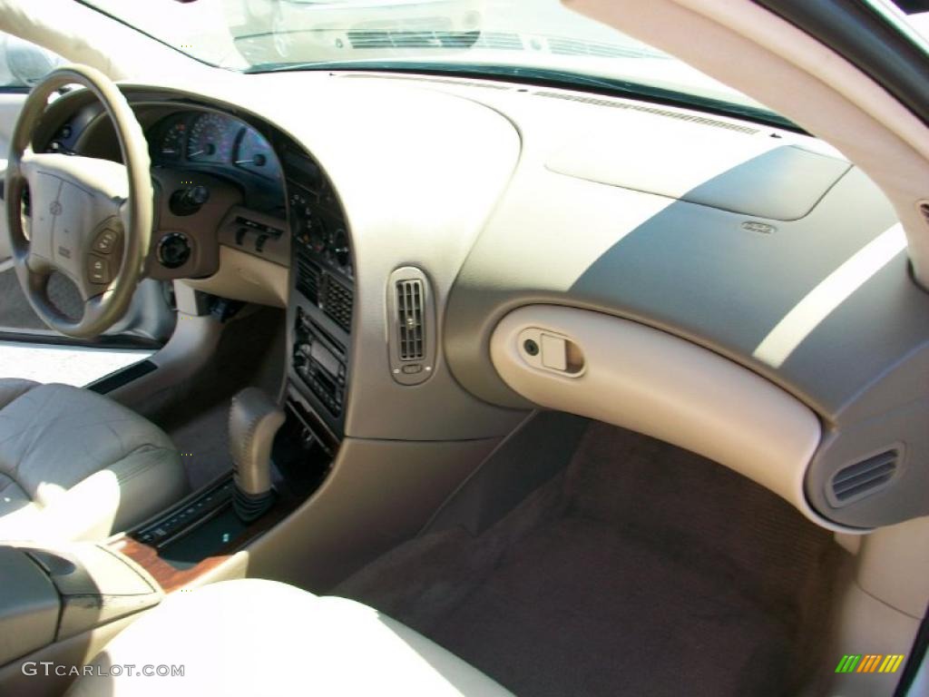 1997 Aurora  - Bright White / Beige photo #16