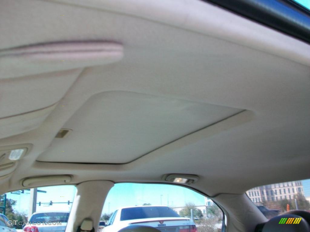 1997 Aurora  - Bright White / Beige photo #25