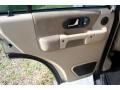 2003 White Gold Land Rover Discovery SE7  photo #33