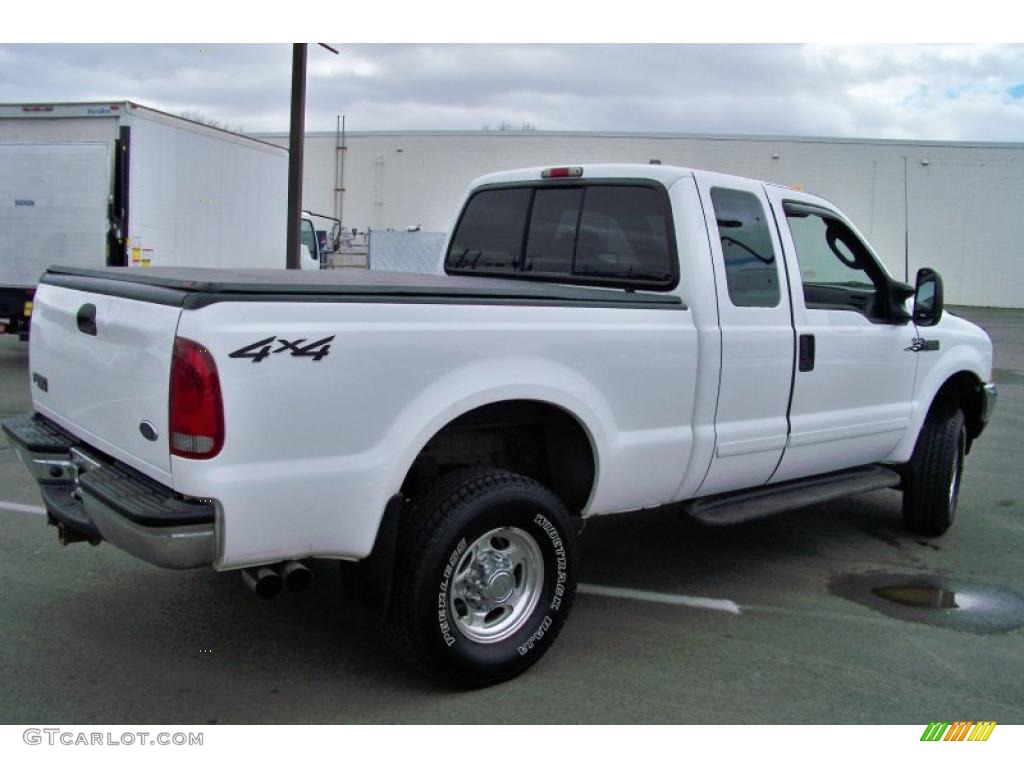 2003 F250 Super Duty XL SuperCab 4x4 - Oxford White / Dark Flint Grey photo #5