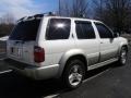 2001 Dover White Infiniti QX4 4x4  photo #6