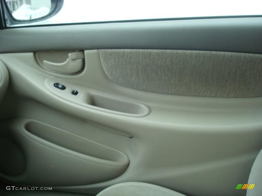 2003 Alero GL Coupe - Ruby Red Metallic / Neutral photo #12