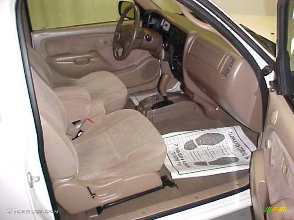 2004 Tacoma Xtracab - Super White / Oak photo #6