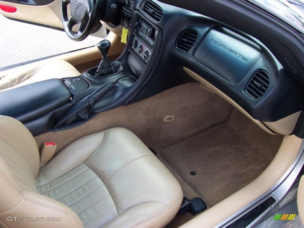 2000 Corvette Coupe - Light Pewter Metallic / Light Oak photo #8