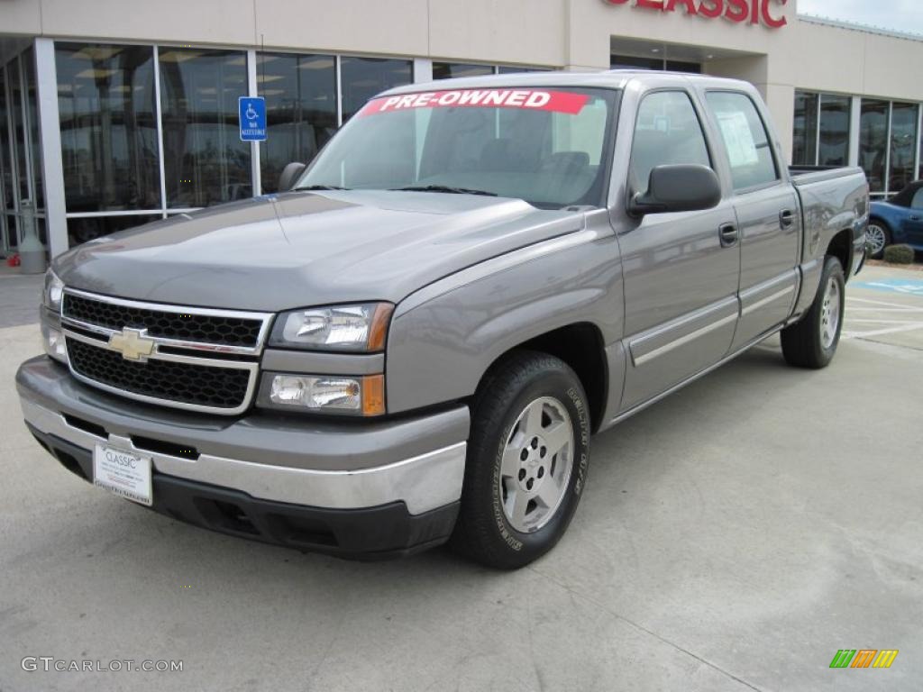 2007 Silverado 1500 Classic LS Crew Cab - Silver Birch Metallic / Dark Charcoal photo #1