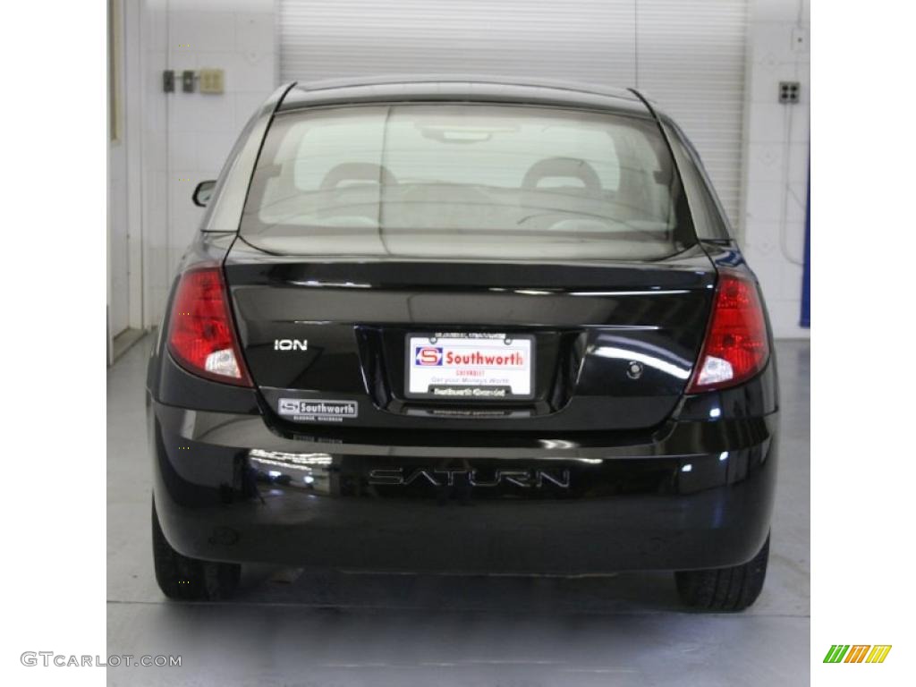 2003 ION 3 Sedan - Black / Gray photo #3