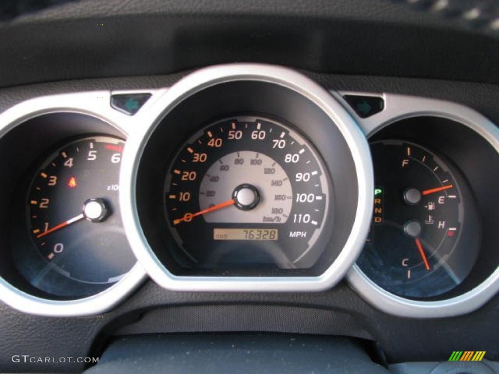 2004 4Runner SR5 4x4 - Galactic Gray Mica / Stone photo #16