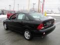 Pitch Black - Focus SE Sedan Photo No. 6