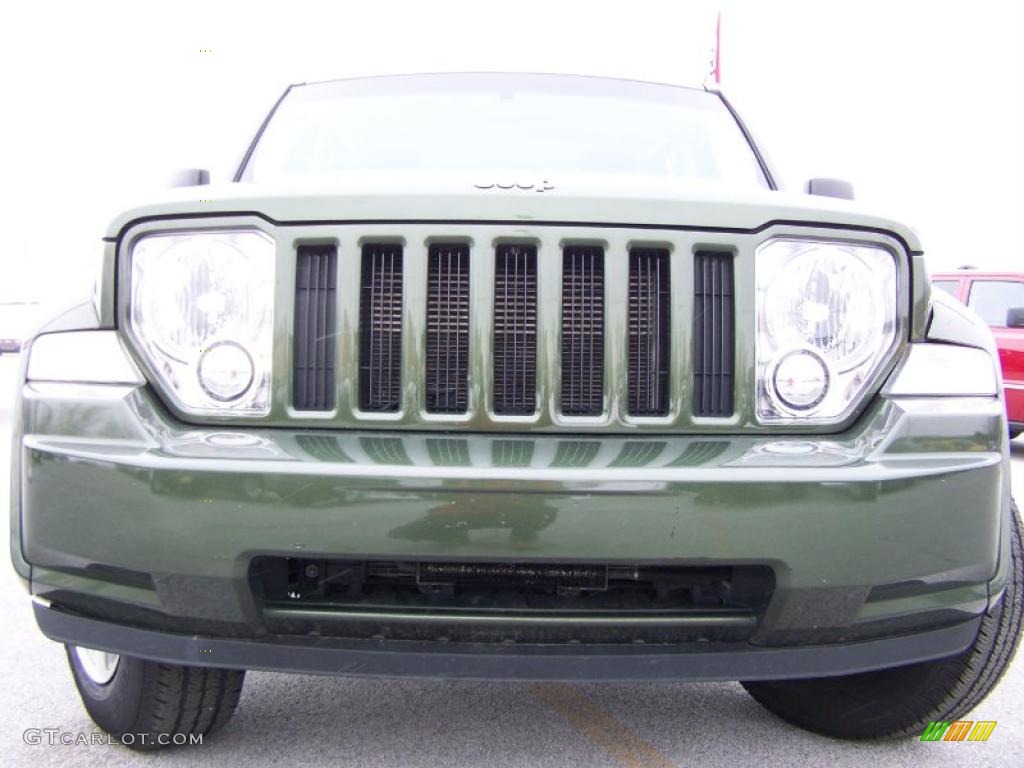 2008 Liberty Sport 4x4 - Jeep Green Metallic / Pastel Slate Gray photo #3