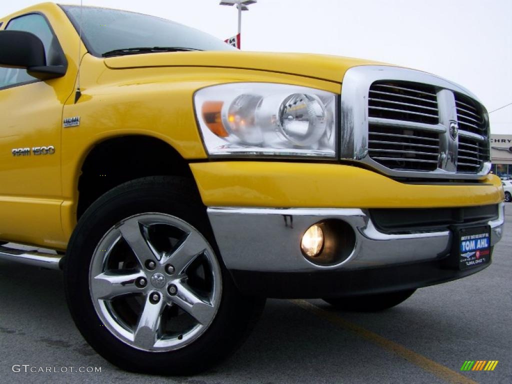 2007 Ram 1500 Big Horn Edition Quad Cab 4x4 - Detonator Yellow / Medium Slate Gray photo #2