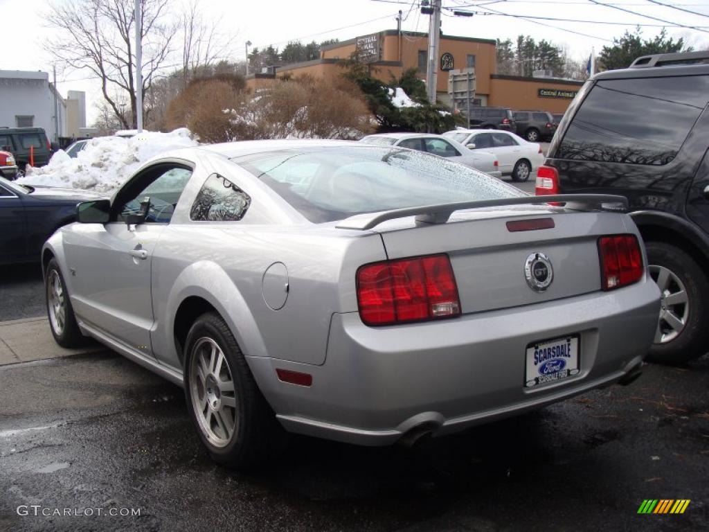 2005 Mustang GT Premium Coupe - Satin Silver Metallic / Dark Charcoal photo #6