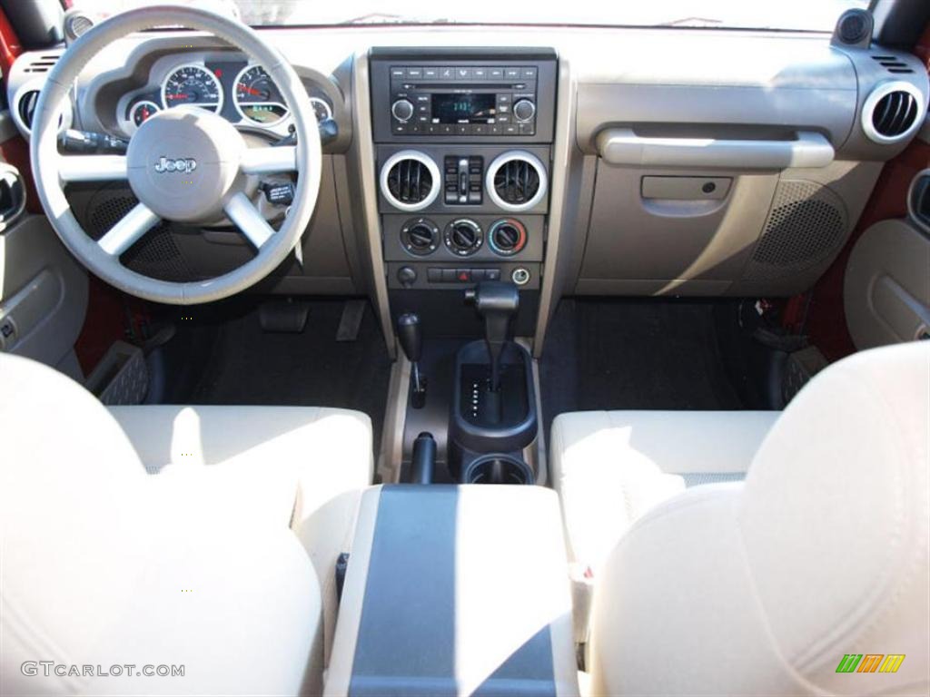 2008 Wrangler Unlimited Sahara 4x4 - Red Rock Crystal Pearl / Dark Khaki/Medium Khaki photo #10