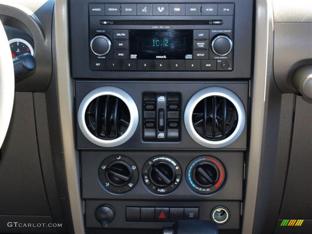 2008 Wrangler Unlimited Sahara 4x4 - Red Rock Crystal Pearl / Dark Khaki/Medium Khaki photo #12