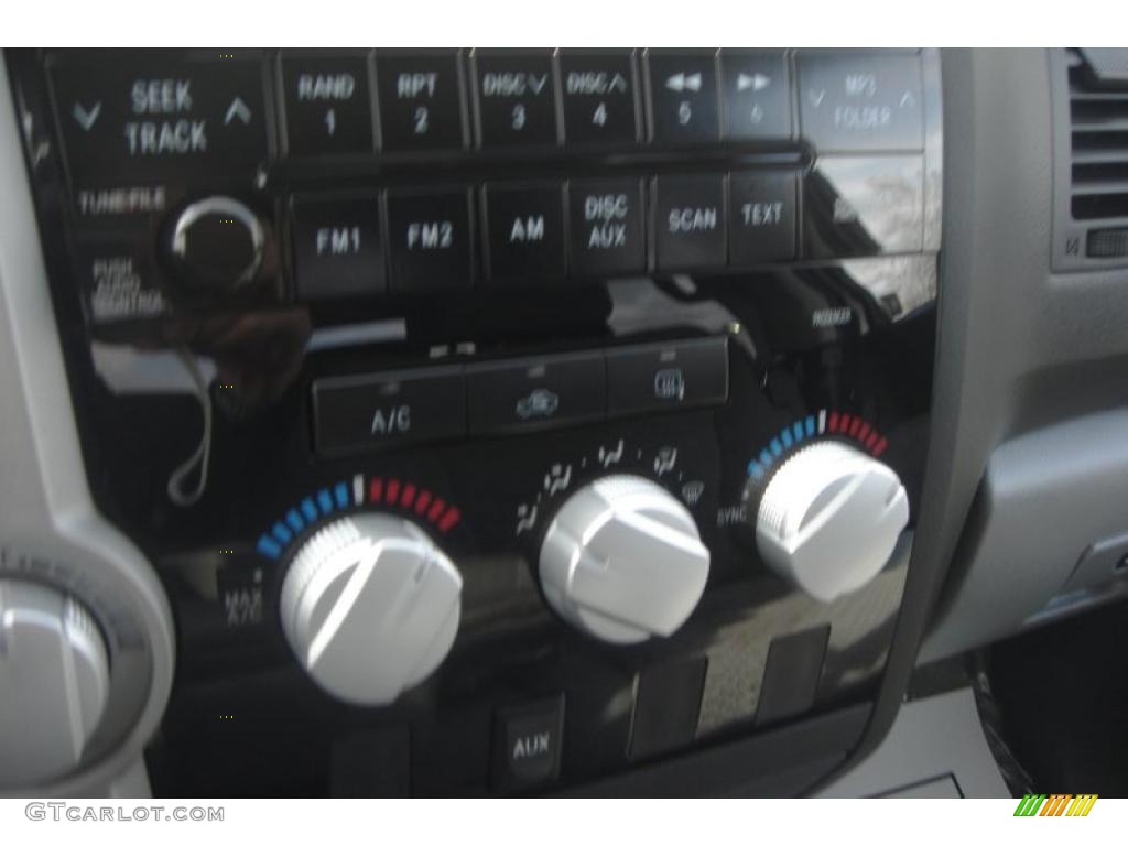 2008 Tundra Double Cab 4x4 - Silver Sky Metallic / Graphite Gray photo #30